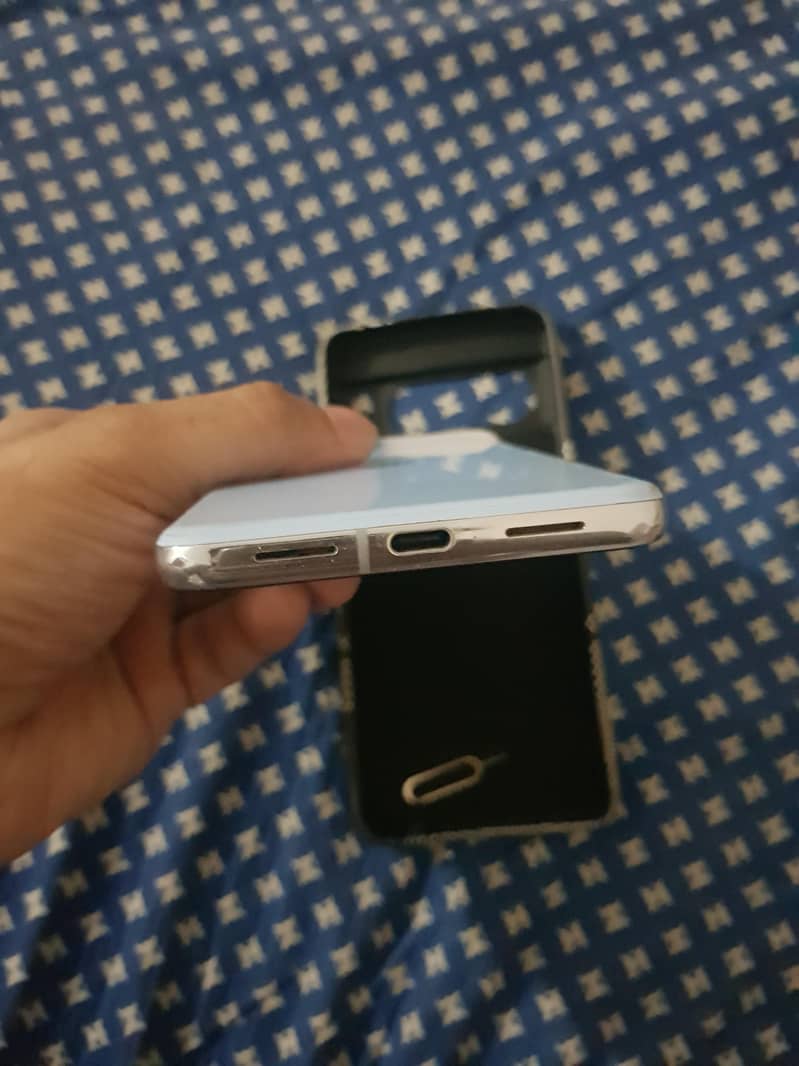 Google Pixel 8 Pro 3