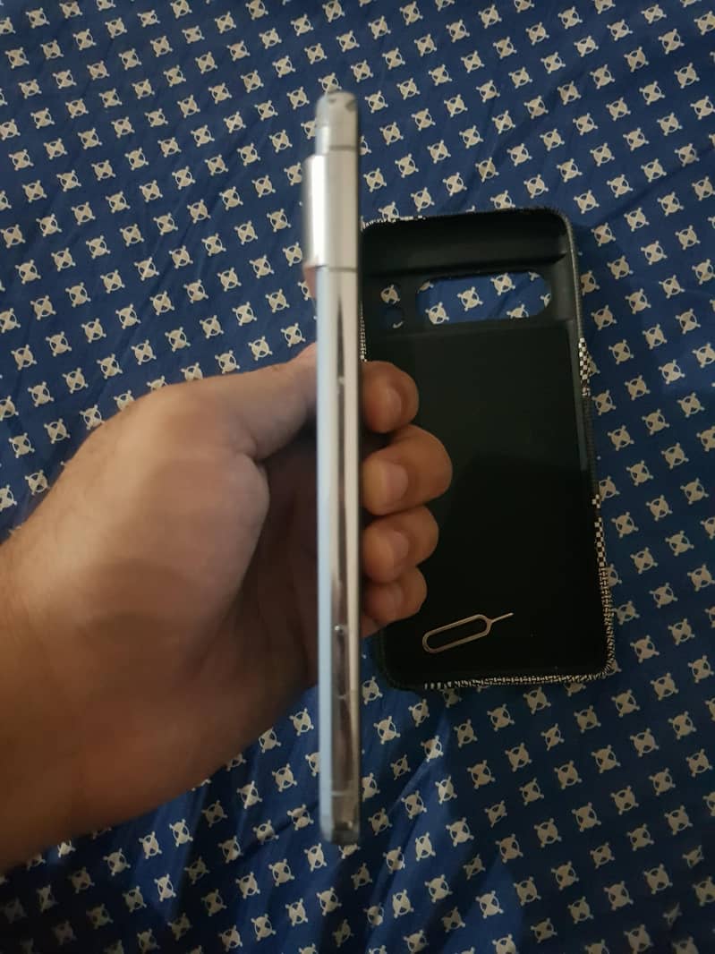 Google Pixel 8 Pro 4
