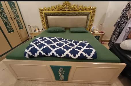 King Size Golden Bed Set