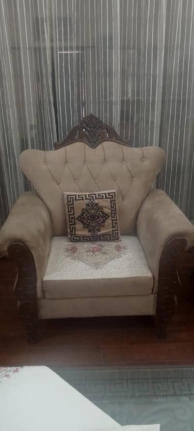 5 Seater sofa set with Center and 2 x side tables