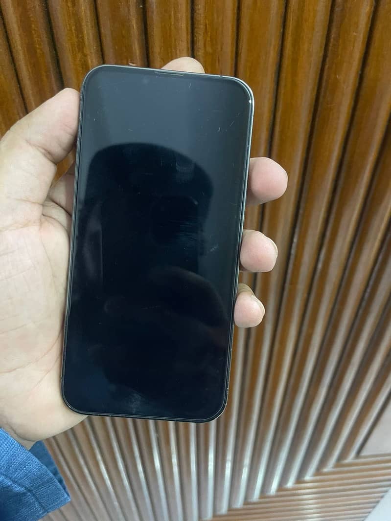 Apple iPhone 13 Pro 4