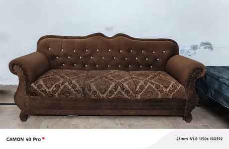 I am selling 5 seater sofa setRs. 29.999 full new condition