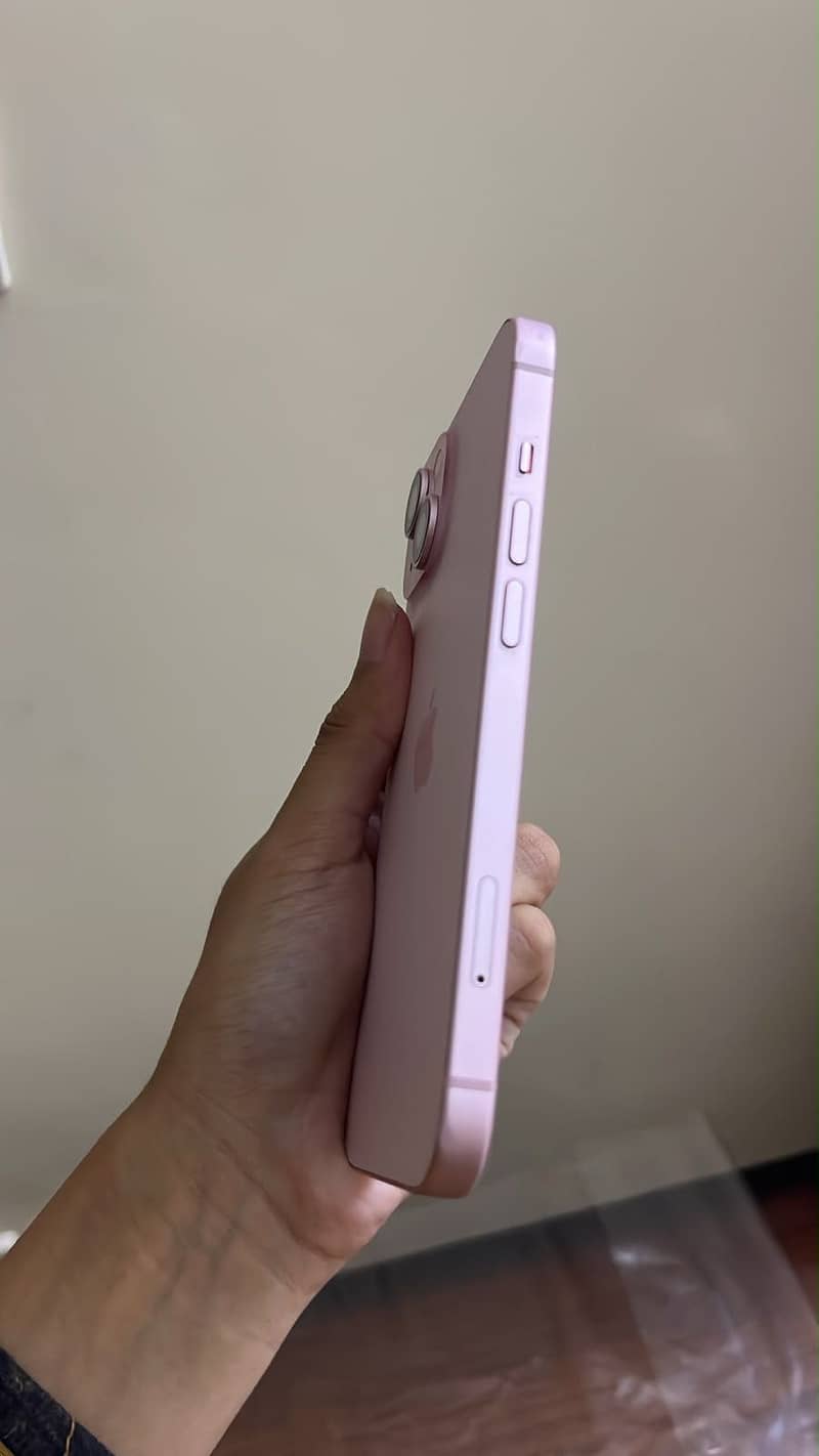 Apple iPhone 15 5