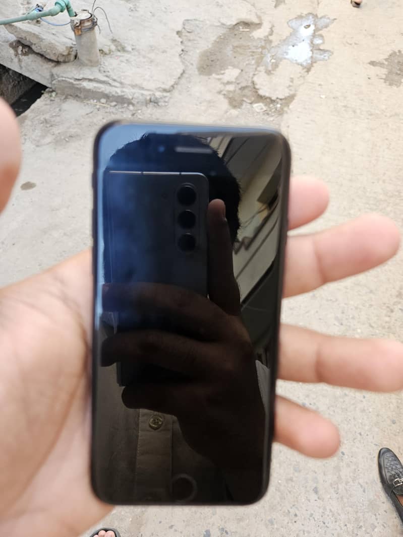 Apple iPhone 7 6