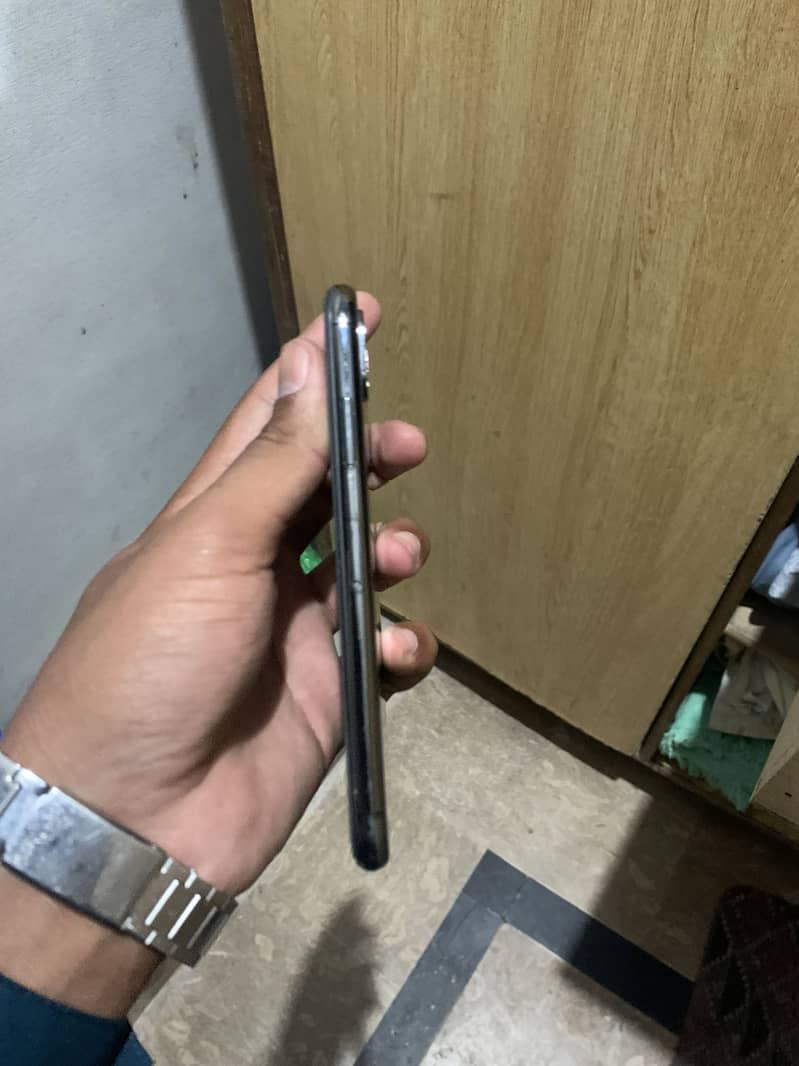 Apple iPhone X 1
