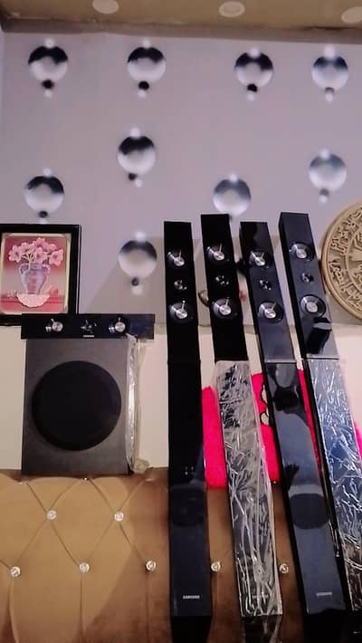 NEW SPEAKERS NO USED WITH SUBBUFER OR CENTER SPEAKER