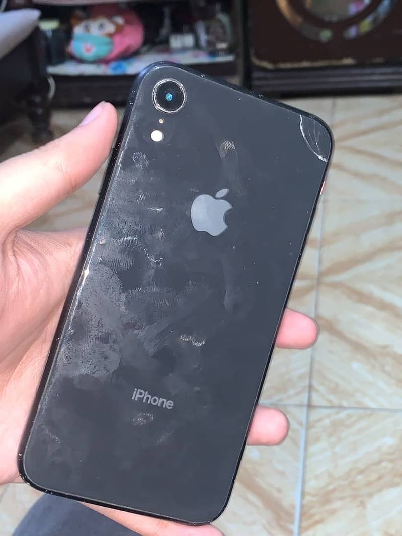 iPhone XR 3