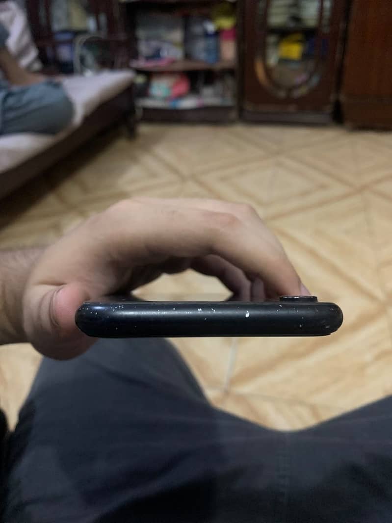 iPhone XR 5