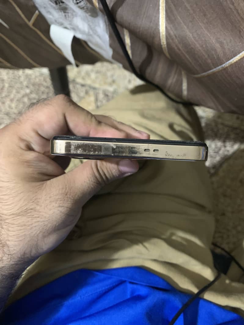 Infinix Note 30 6