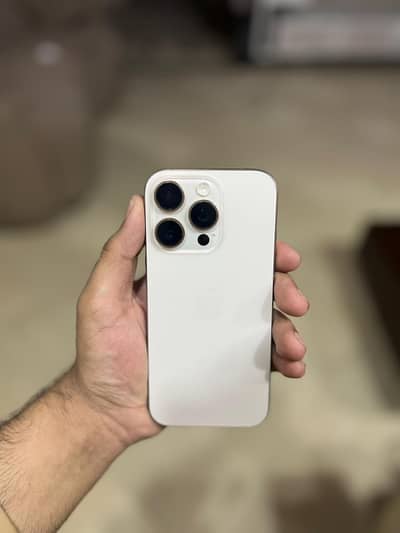 Apple iPhone 16 Pro