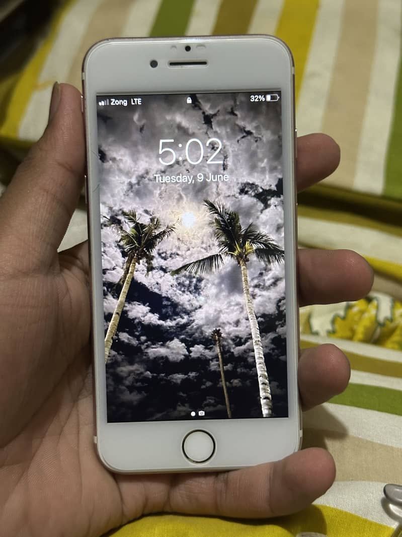 Apple iPhone 7 2