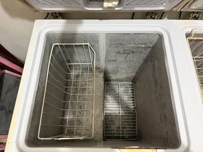 Good condition refrigerator