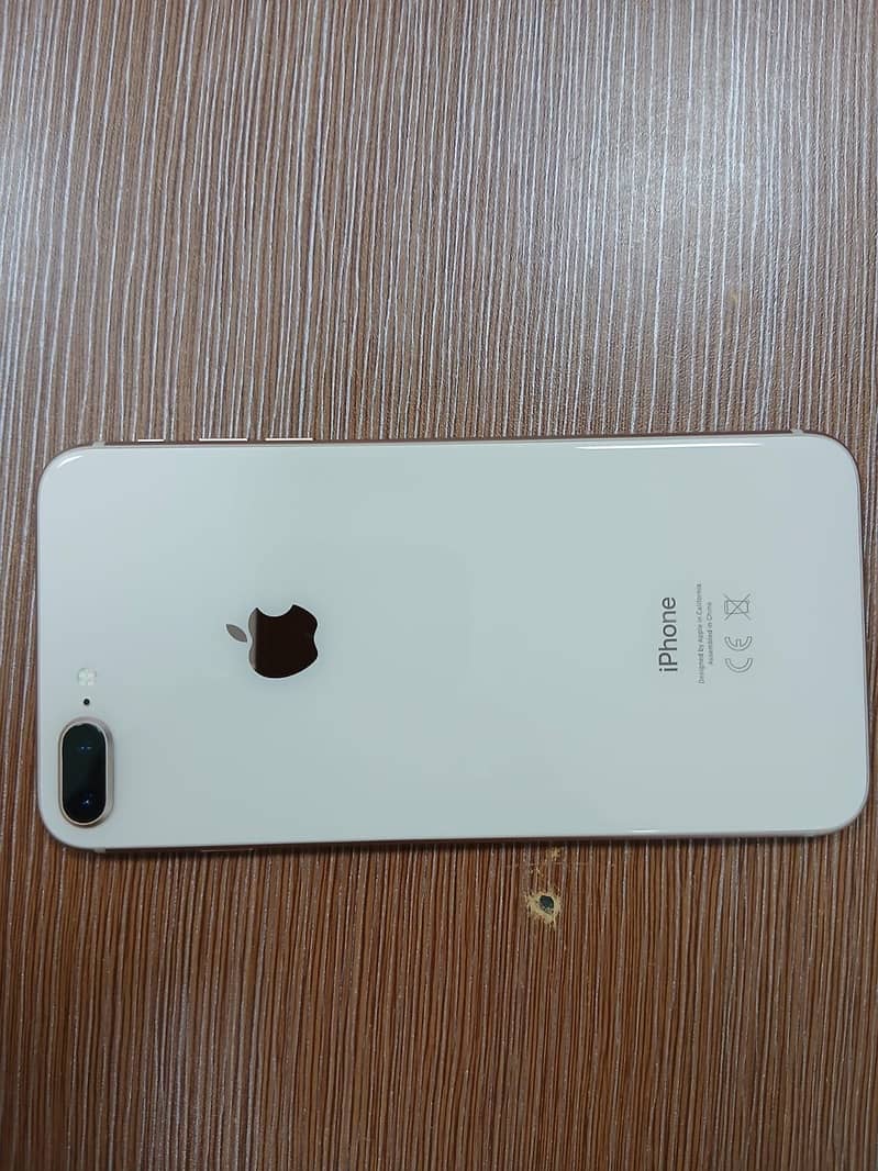 Apple iPhone 8 Plus 1