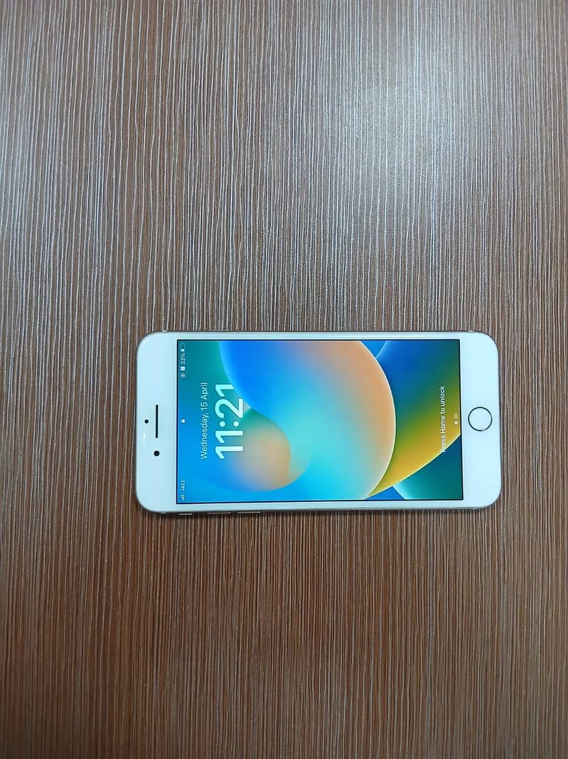 Apple iPhone 8 Plus 4
