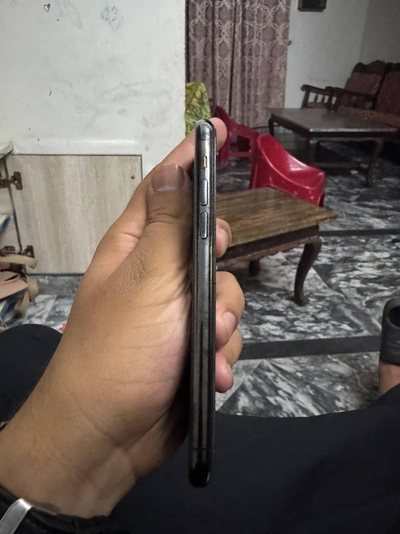 iphone 11 pro 3