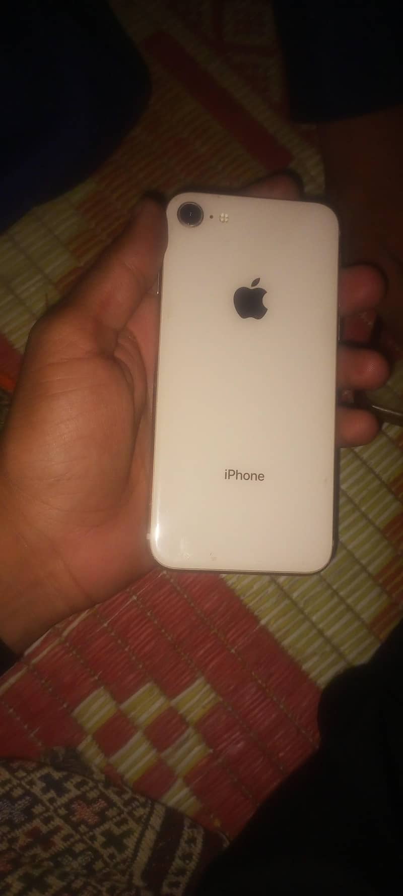 Apple iPhone 8 0