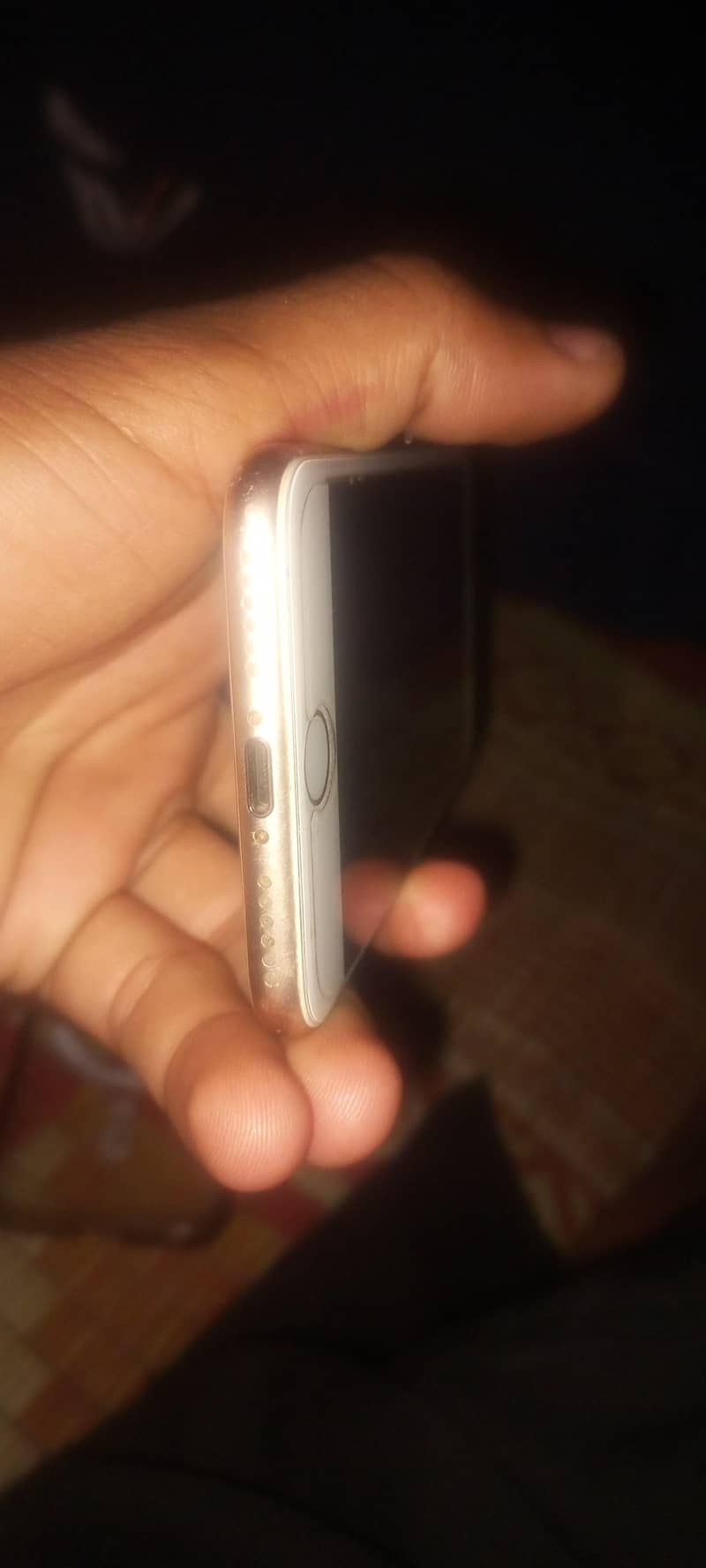 Apple iPhone 8 1
