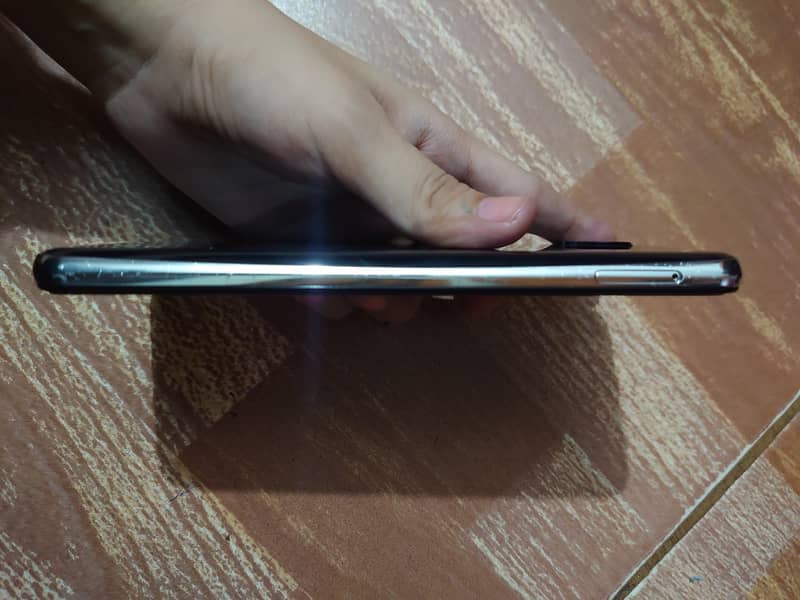 Sharp Aquos R2 2