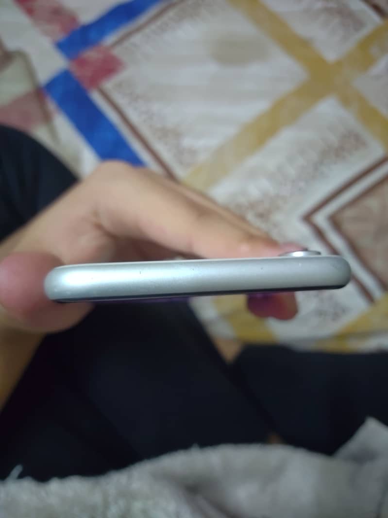 iPhone 3
