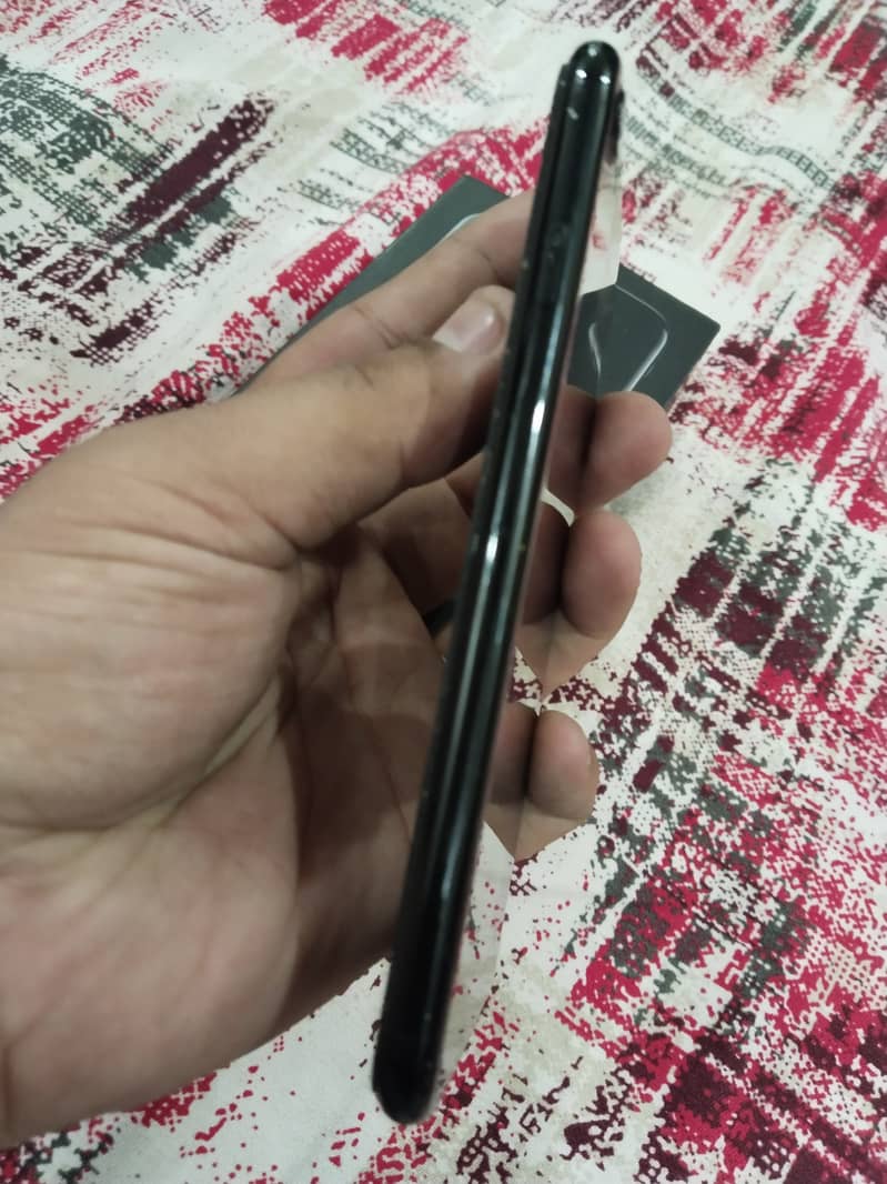 Apple iPhone 7 4