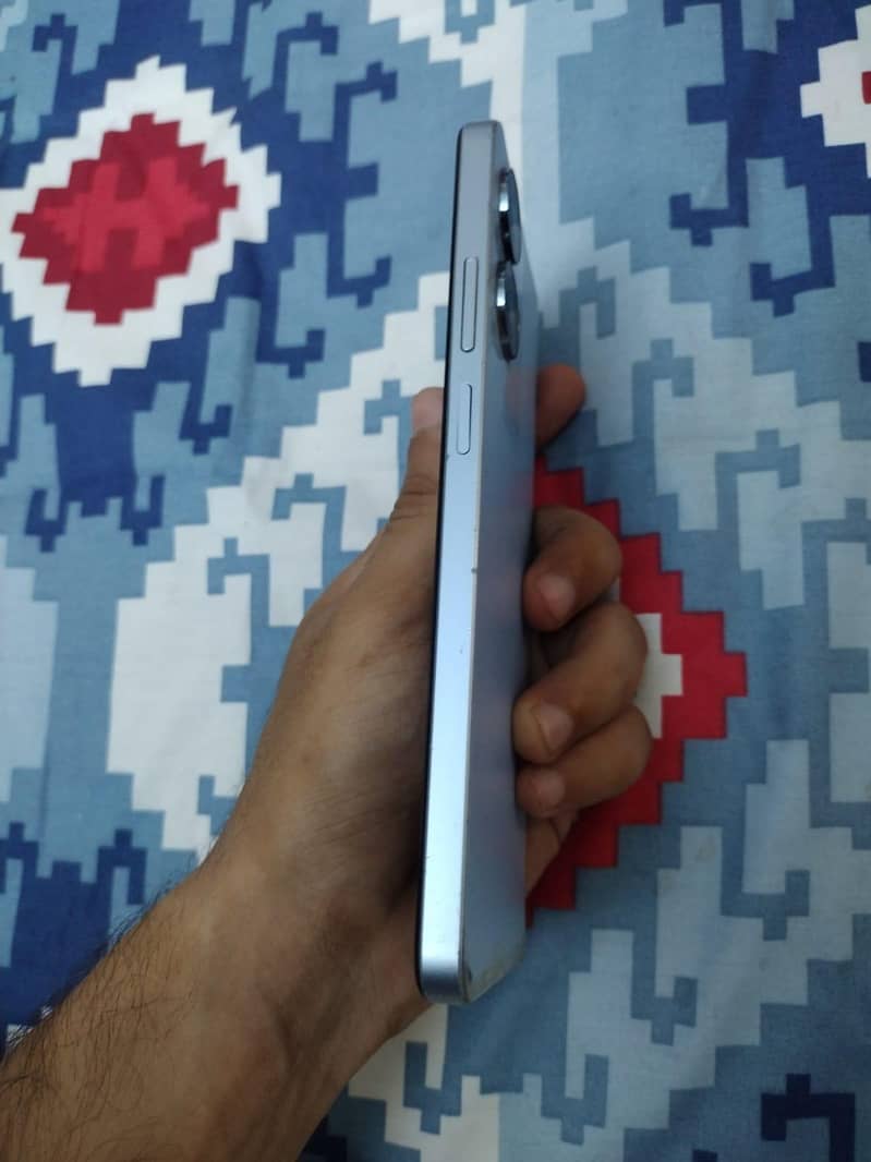 Realme Note 60 4