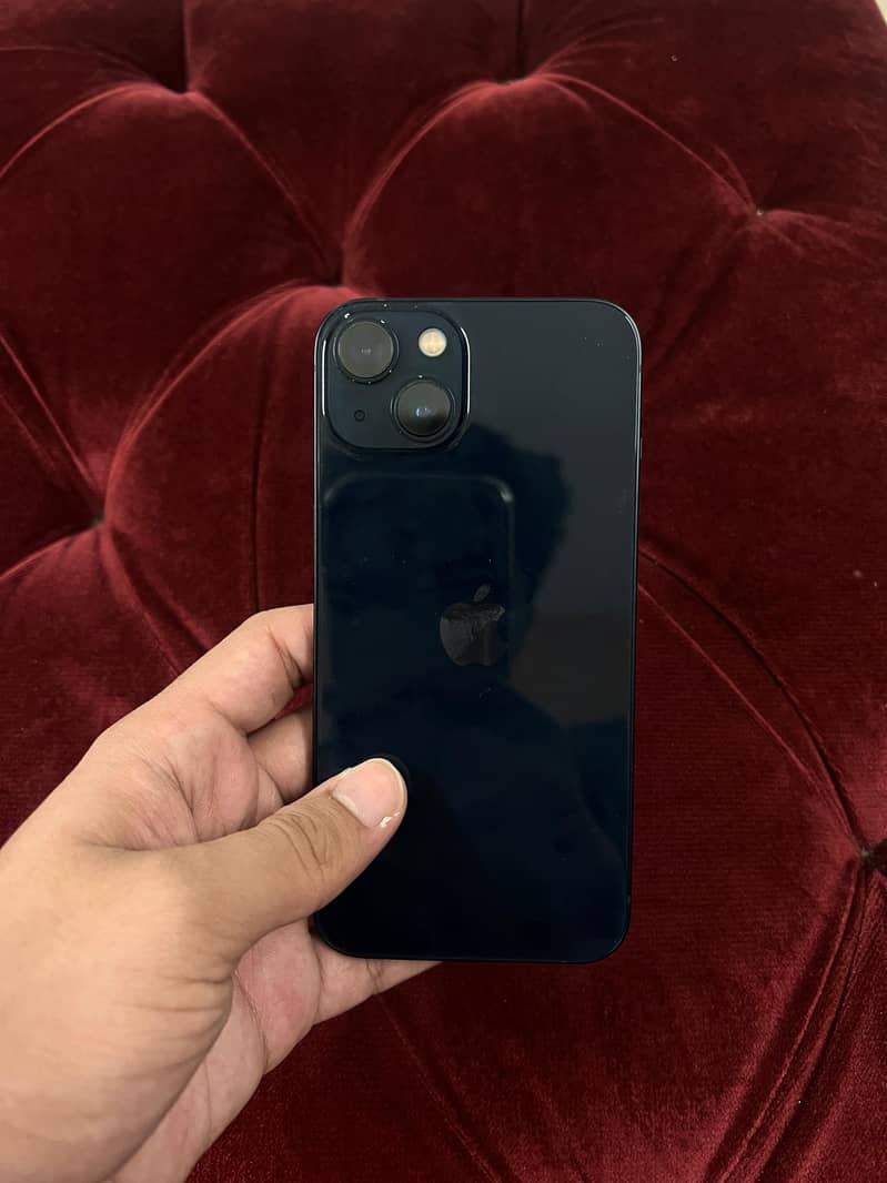 Apple iPhone 13 4