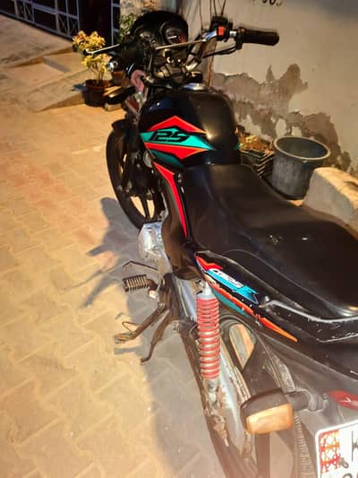 HONDA CB 125 F 2023