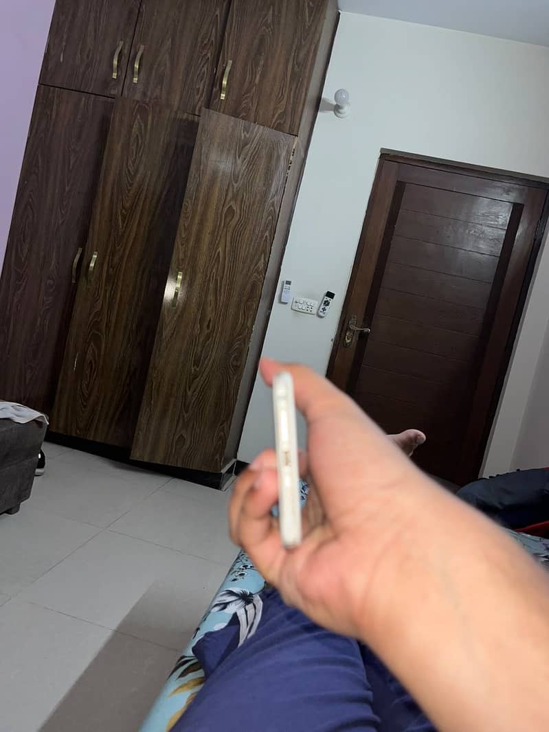 Apple iPhone 6 Plus 4