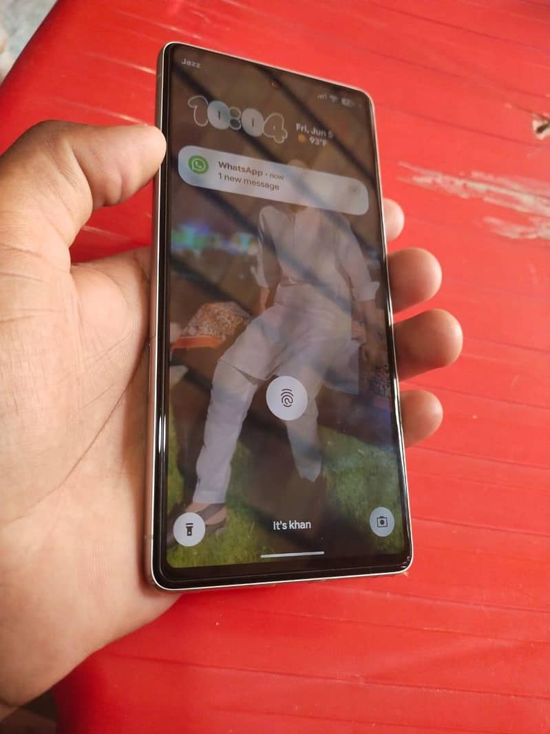 Google Pixel 7 4