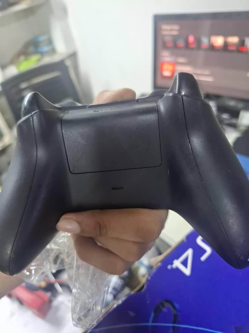 Xbox One Wireless Controller 1