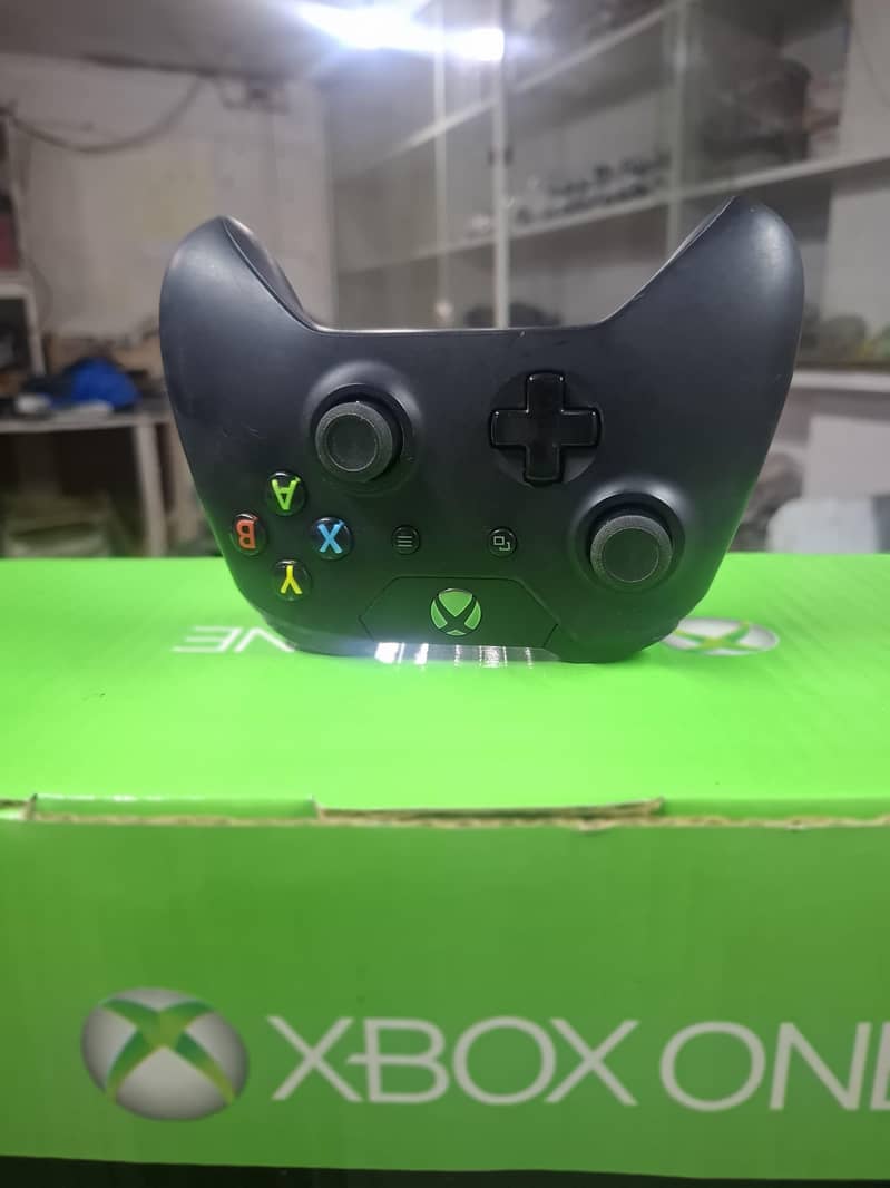 Xbox One Wireless Controller 3