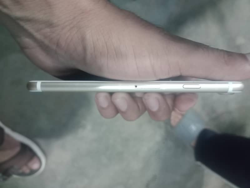 Apple iPhone 7 4