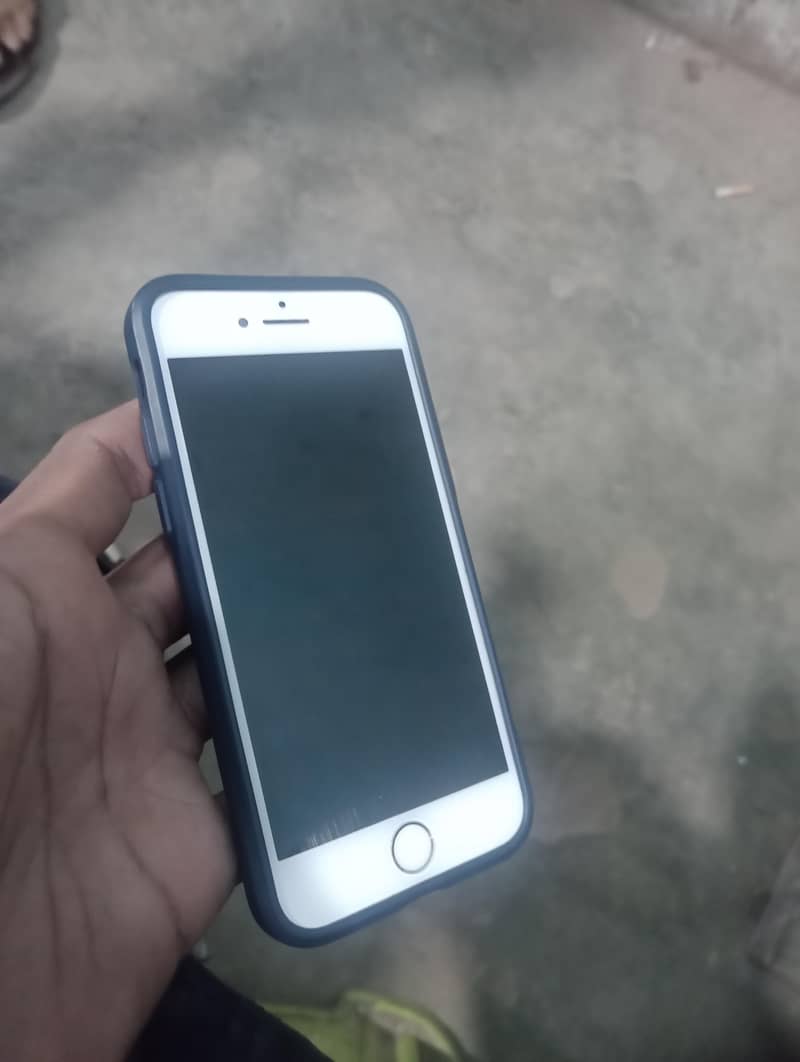 Apple iPhone 7 6