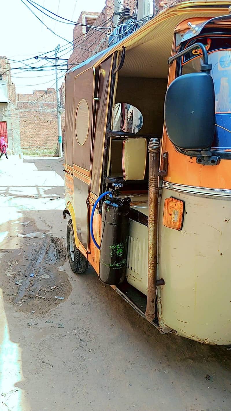 CNG Riksha 4