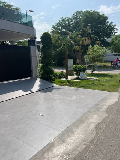 G bLock 1 Kanal Pair of Plot In DHA Phase 5 150' Wide Roads | Investment Price