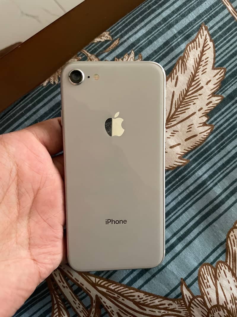 Apple iPhone 8 2