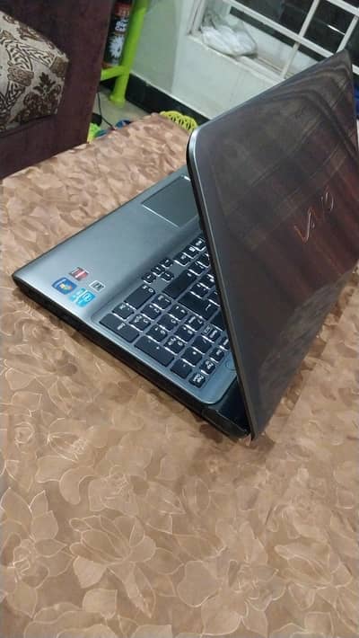 Sony vaio core i5 2nd gen laptop