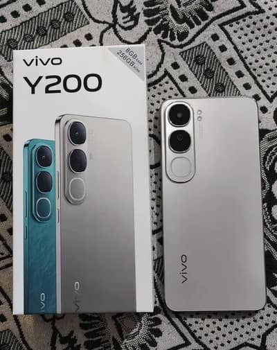 Vivo Y200 8+8/256 Urgent Sale Connect What s App Number
