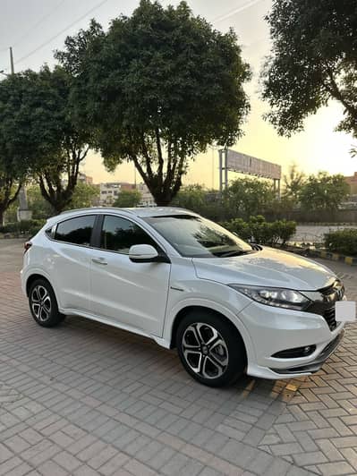 Honda Vezel 2015 hybrid top variant