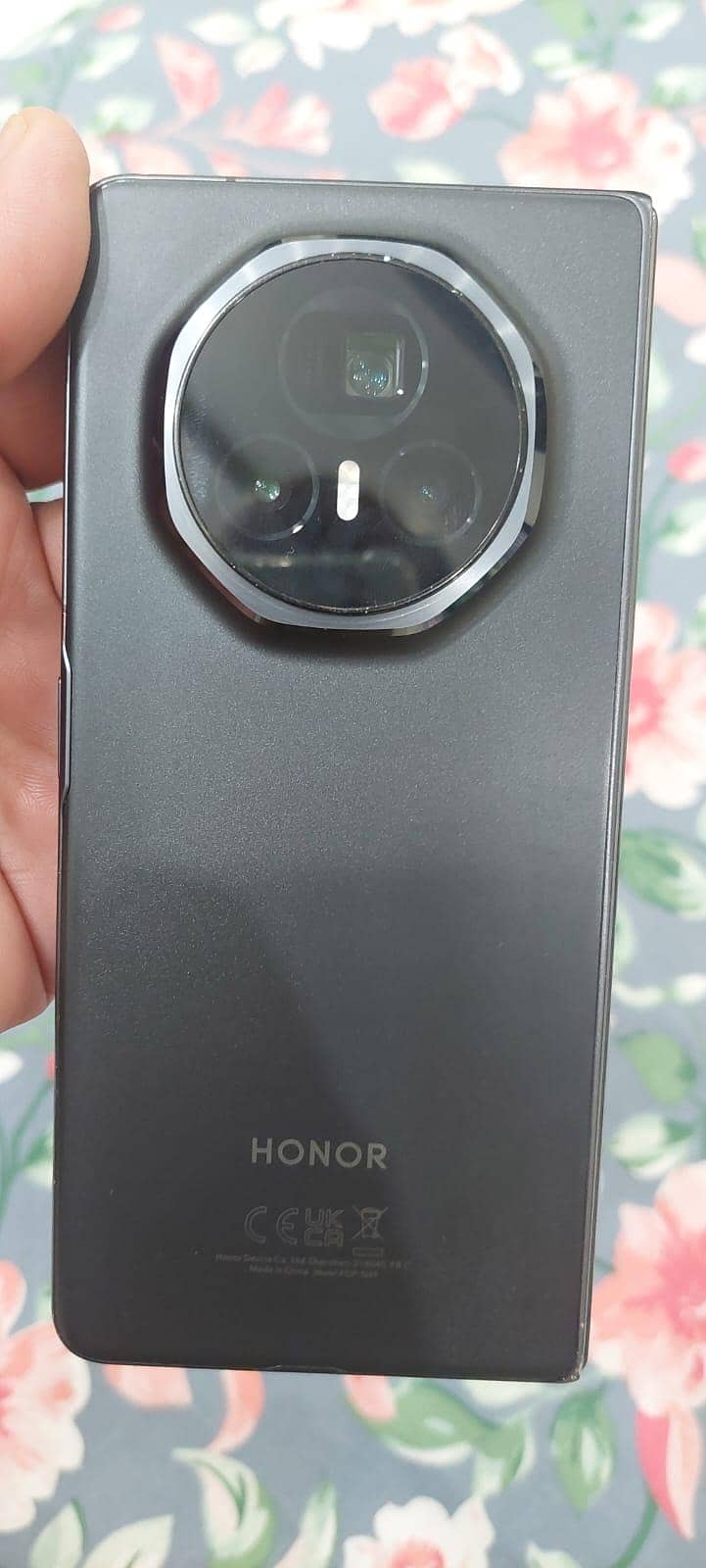 Honor Magic V3 14