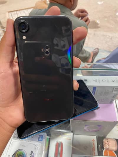Apple iPhone XR