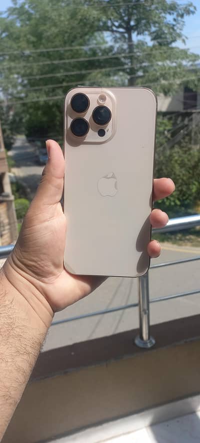 Apple iPhone 16 Pro Max Desert titanium
