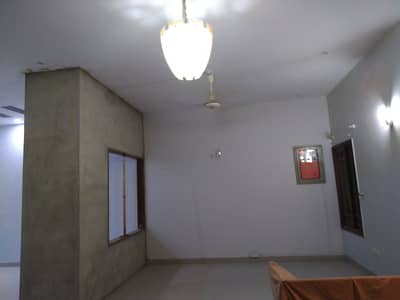 400 Yards 4 Bed DD Portion For Rent In Gulistan-E-Jauhar Block 15