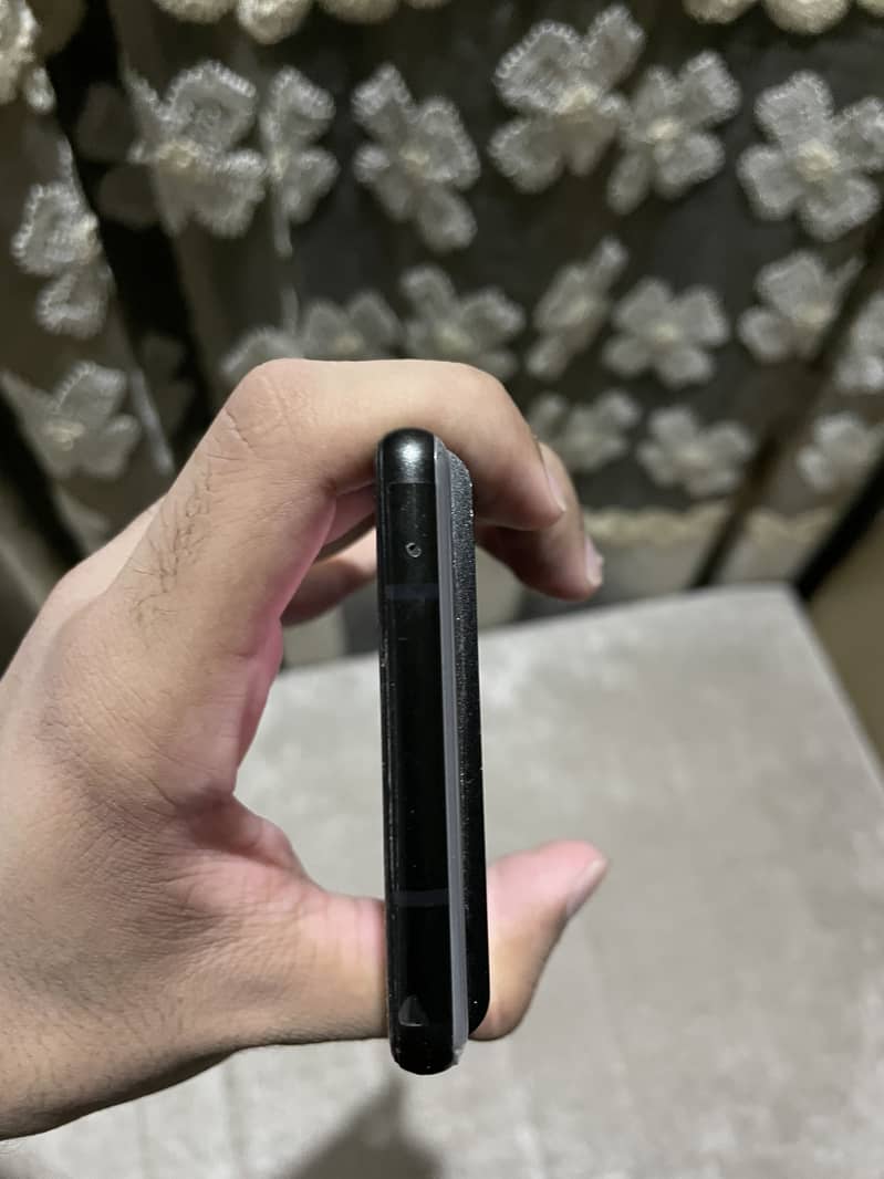 Google Pixel 6 4