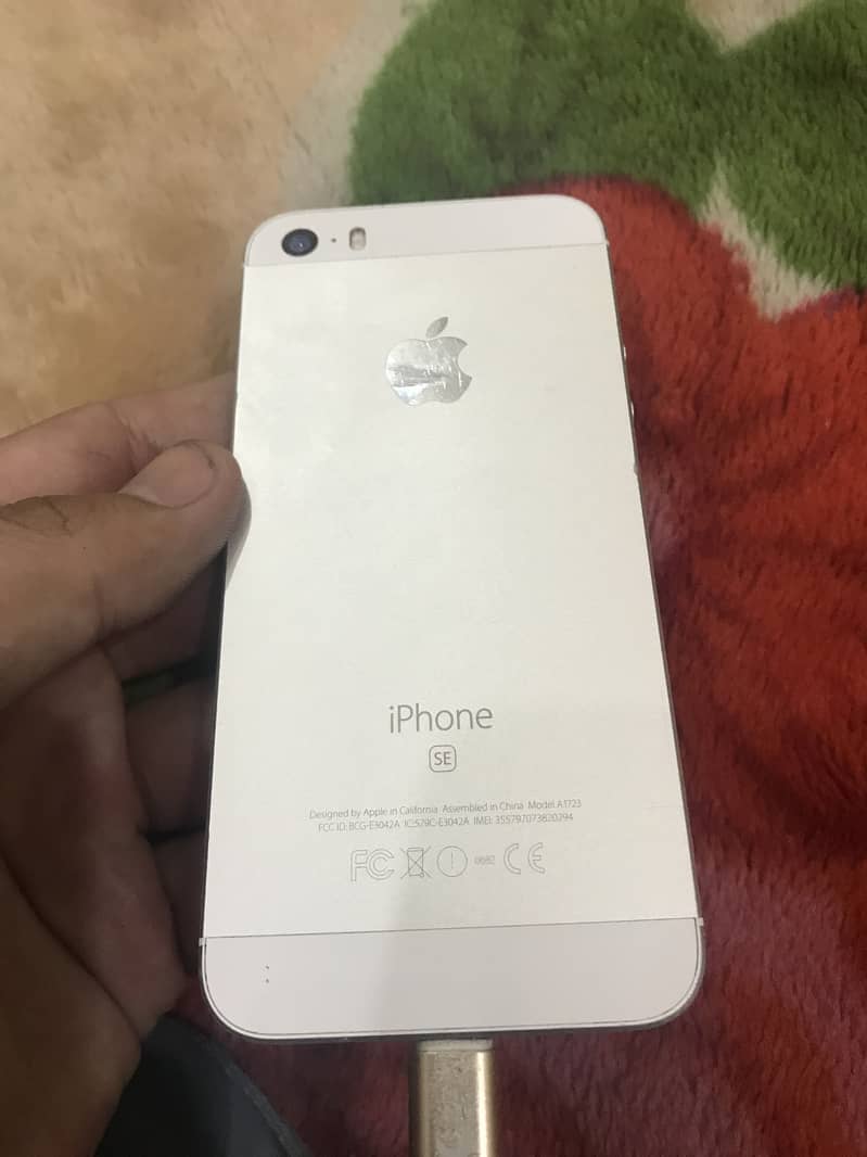 iPhone 5SE 2016 Bypassed 14