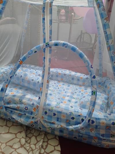 New baby carry nest mattress with mosquito net