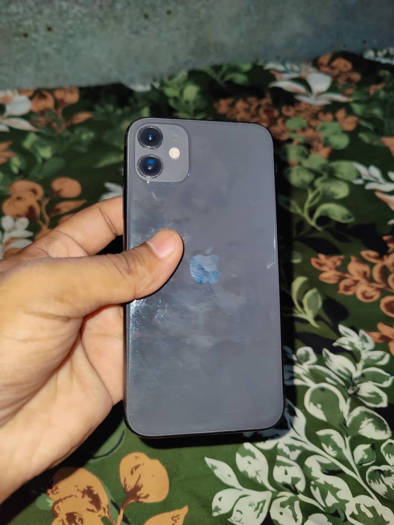 Apple iPhone 11 4