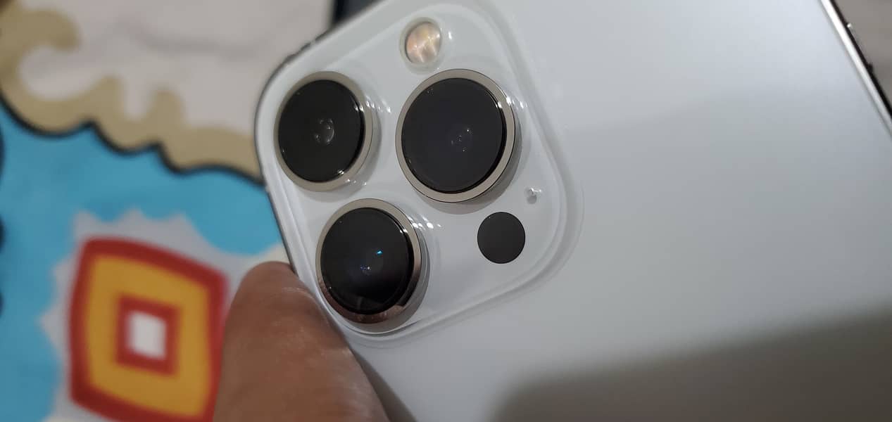 Apple iPhone 13 Pro 6