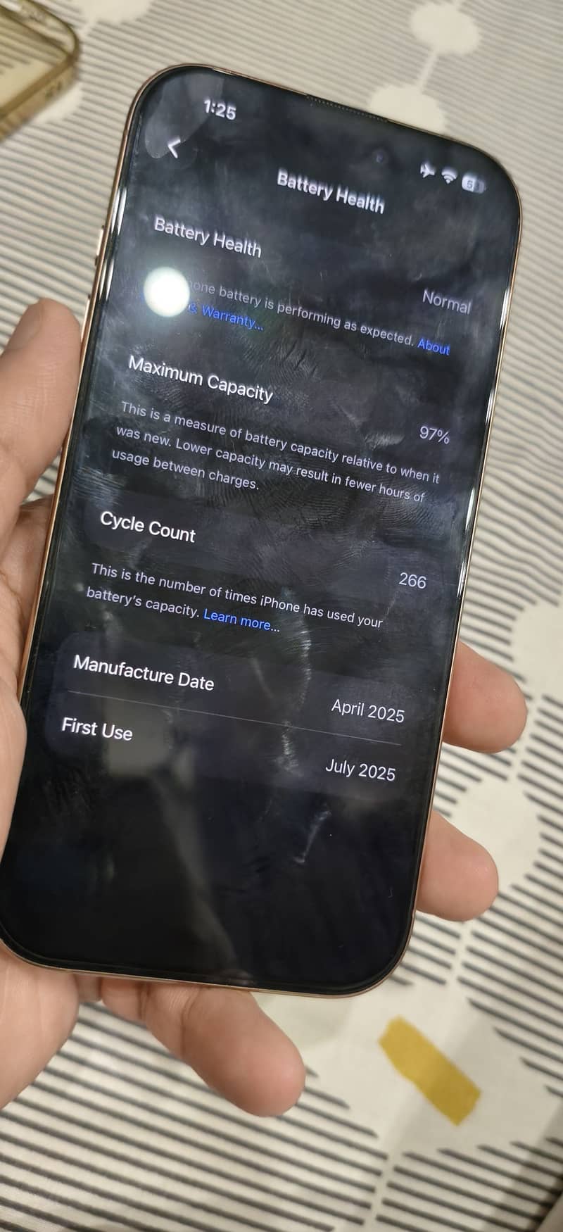 Apple iPhone 16 Pro 2