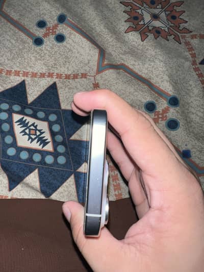 Apple iPhone 16 Pro
